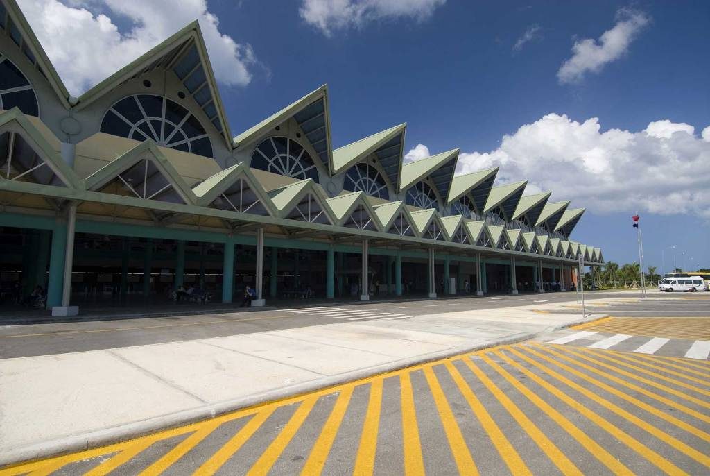 Aeropuerto Internacional El Catey (AZS)